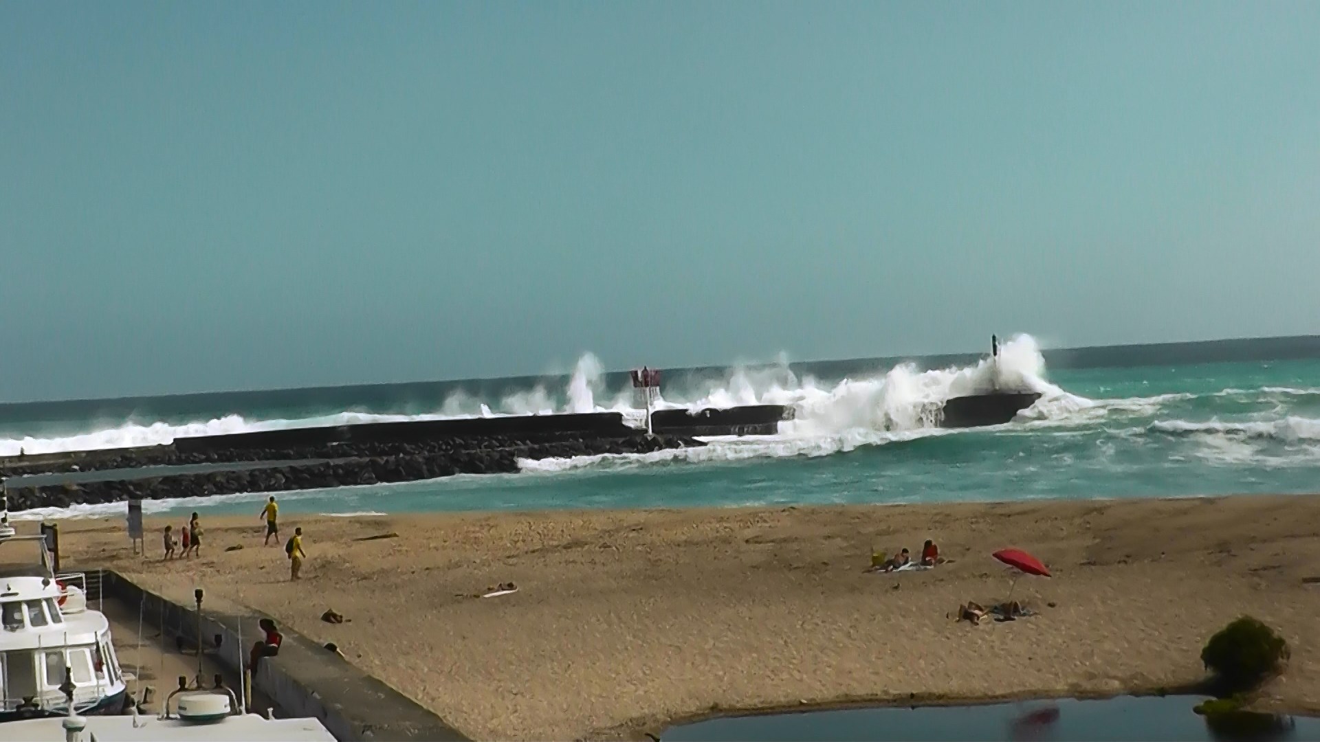 068 St Gilles les Bains - Plage des roches noires.jpg